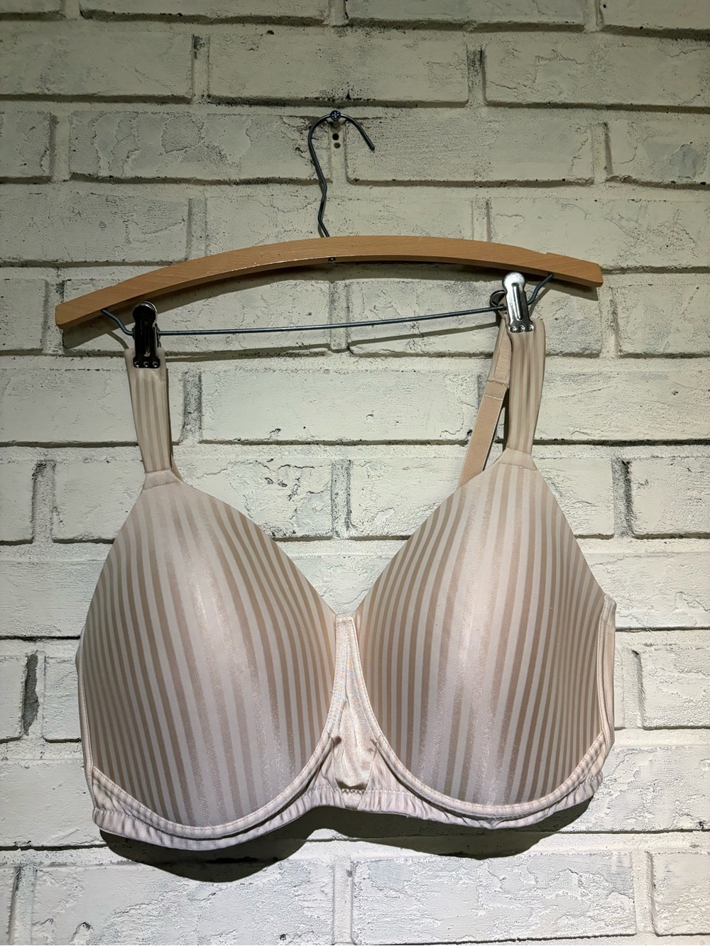 Playtex Striped Full Coverage wire-free Bra - Beige 38E (DD)
